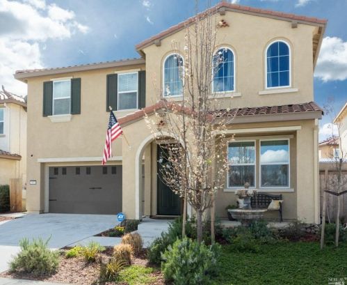 1810 Gold St, Liberty Farms, CA 95620-4874