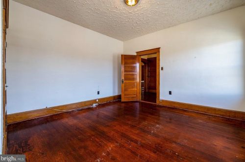 5 Amiss Ave, Richmond National Battlefiel VA  22835-1309 exterior