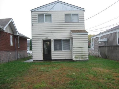 1035 Morris St, Hammond, IN 46320-2662