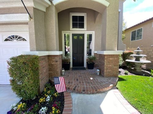 28334 Paragon Dr, Santa Clarita, CA 91390-5735