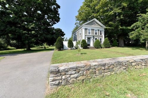 57 Moodus Rd, Moodus, CT 06469-1144