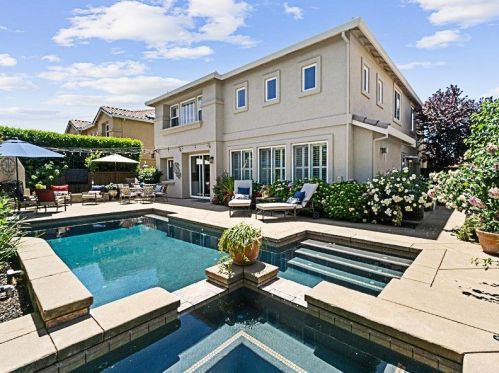 1157 Villagio Dr, Folsom, CA 95762-5527