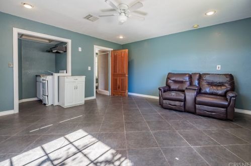 2828 Inyo Cir, Simi Valley CA 93063-2002 exterior