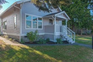 1108 Marine View Dr, Everett, WA 98201-1577