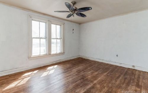 15 Wall St, Middletown CT 06457-4705 exterior