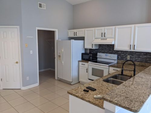 11921 Hatcher Cir, Orlando, FL 32824-8789