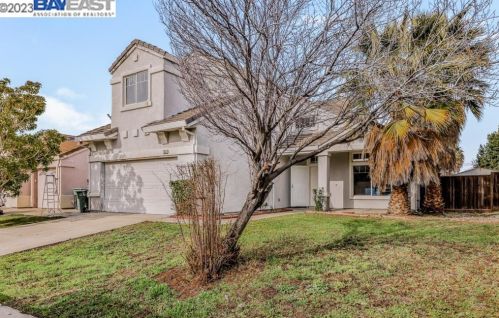 1352 Steinbeck Dr, West Pittsburg, CA 94565-3666
