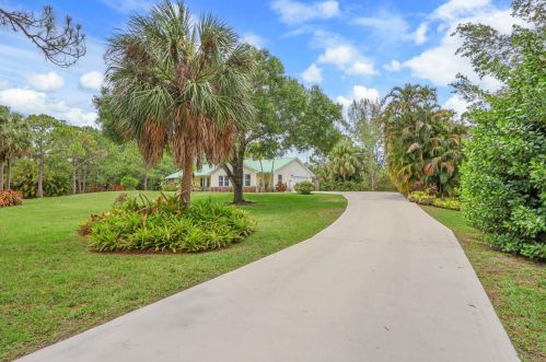 8215 159th Ct, West Palm Beach, FL 33418-1833
