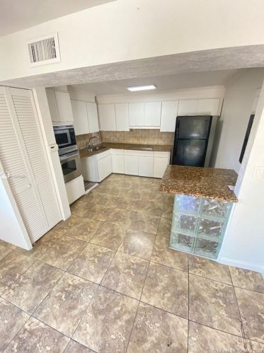 119 13th Ave, Dania Beach FL  33004-2631 exterior