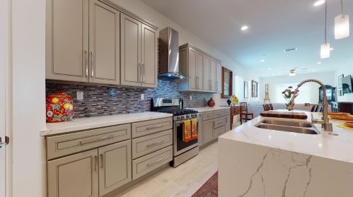 52040 Avenida Velasco, La Quinta CA  92253-3080 exterior
