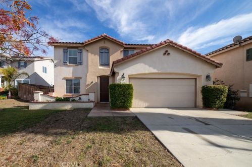 228 Woodlake St, Lake Elsinore, CA 92530-1890