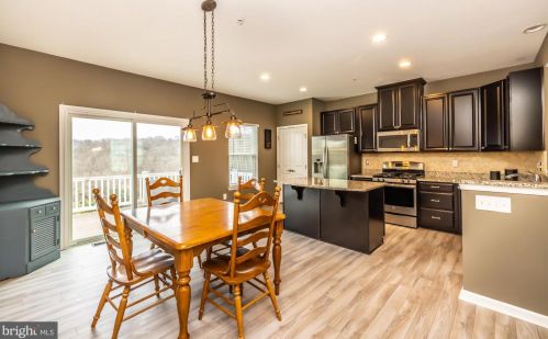 1839 Honeysuckle Ct, Downingtown PA  19335-7202 exterior