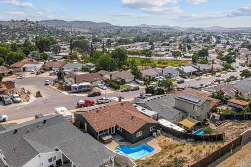 13268 Laurel St, Lakeside CA  92040-3326 exterior