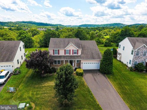 109 Bishop Pine Rd, Dale, PA 19504-9152