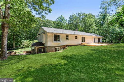 13480 Grandpas Rd, Nokesville VA  20181-3343 exterior