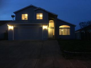 6997 Ariel St, Beaverton, OR 97123-6331