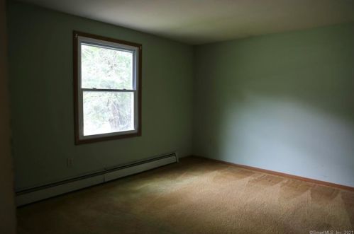 89 Starr St, Norwich CT  06360-4025 exterior