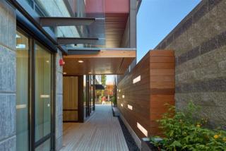 4730 California Ave, Seattle WA  98116-4413 exterior