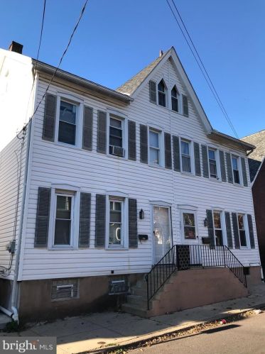 395 Evans St, Pottstown, PA 19464-5366