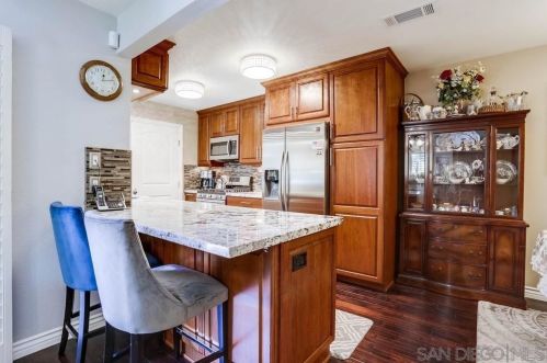 13673 Comuna Dr, Poway CA  92064-4638 exterior