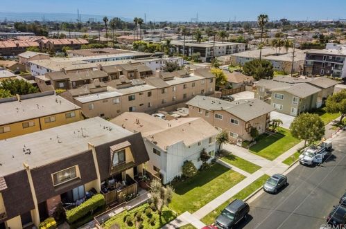 3542 170th St, Torrance, CA 90504-2424