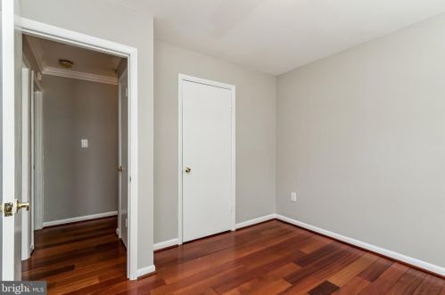 13207 Nassau Dr, Woodbridge VA  22193-4104 exterior