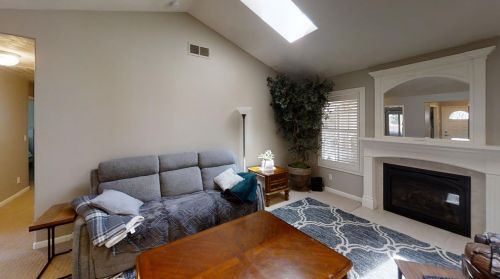 3960 Michelle Lynn Ct, Turlock CA  95382-8518 exterior