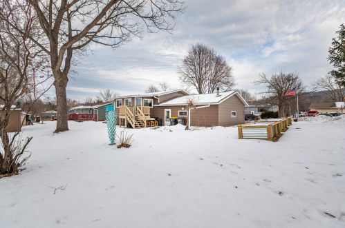 1610 Cliffview Dr, Holmen WI  54636-9649 exterior