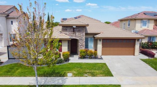 767 Red Barn Pl, Lathrop CA  95330-8975 exterior