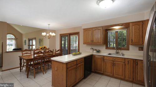 13 Woodside Ln, Flemington NJ  08822-3221 exterior