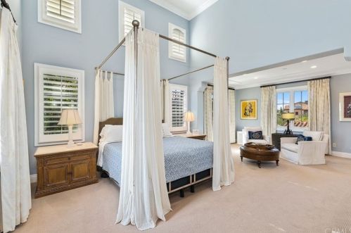 14 Morning Lgt, Newport Beach CA  92657-1654 exterior