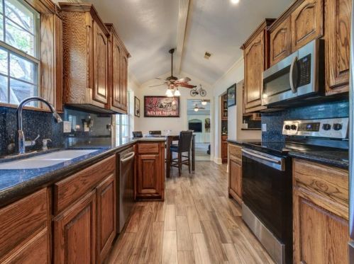 12535 Foothill Dr, Dallas TX  75253-3613 exterior