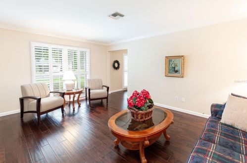 1610 King Arthur Cir, Maitland FL  32751-5818 exterior