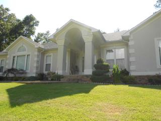 1255 Twin View Cir, Lawton, TN 38375-6019