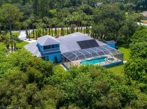 813 Glenn Ave, Lehigh Acres FL 33972-3333 exterior