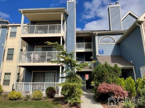 294 Cozzens Ct, East Brunswick, NJ 08816-1855