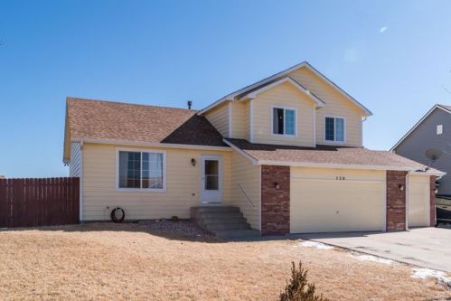 130 Lambert St, Keenesburg, CO 80643-8015