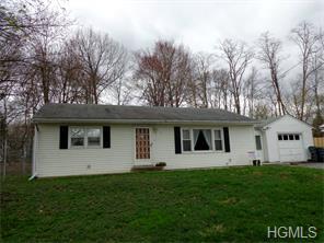 8 Hill St, Newburgh, NY 12550-6609