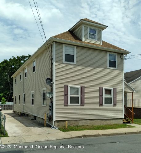 205 4th St, Lakewood, NJ 08701-3228