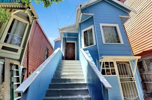 2877 Helen St, Oakland, CA 94608-4025