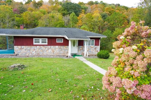 13970 Route 56 Hwy, Seward, PA 15954-8413