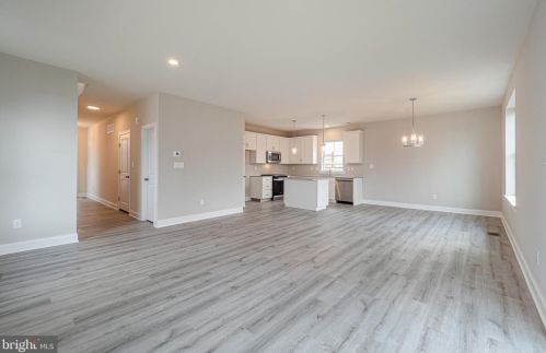 706 Hornblende Ave, Kennett Sq PA  19348-3614 exterior