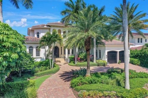 1940 6th St, Naples FL  34102-7518 exterior