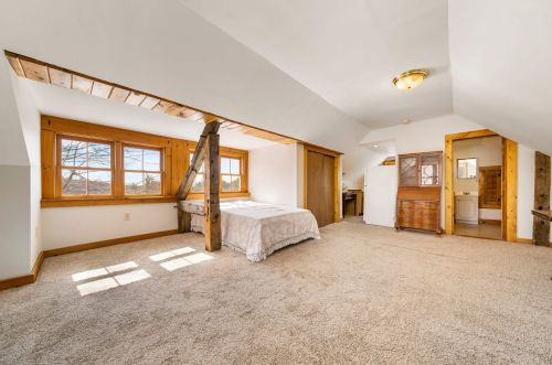 261 Muchado Hl Rd, Alton NH  03809-5137 exterior