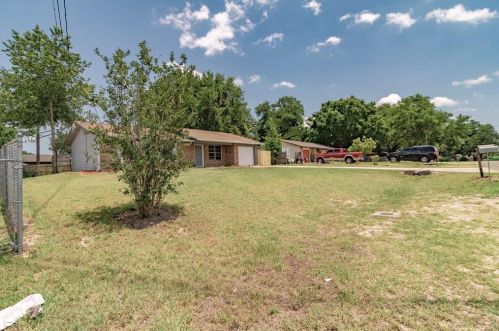 11625 129th Ln, Ocklawaha FL  32179-5096 exterior