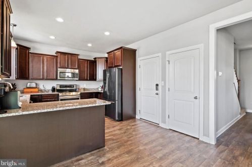 192 Winifred Dr, Hanover PA  17331 exterior