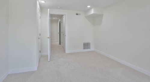 1255 Pike St, Covington KY  41011-2136 exterior