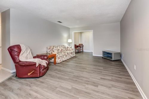 153 Hill Ave, Deland, FL 32724-4636
