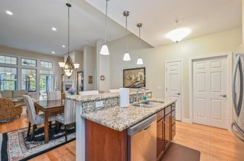 92 Greyhawk Dr, Mashpee MA 02649-4420 exterior