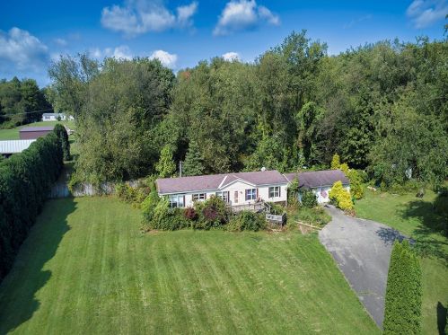 317 Woodlands Rd, Evans City, PA 16033-4247